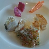 ホテルオークラレストラン名古屋 鉄板焼 さざんか - スズキとホタテの白身魚と焼野菜をさわやかなドレッシングで