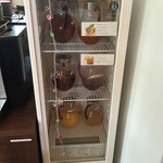 おとぎの宿米屋 - ［館内設備］
      音戯の森（ライブラリーcafe）
      無料のソフトドリンク。
      ハーブティーやジュース。