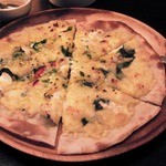 IRIFUNE - ゴルゴンゾーラチーズのピザ