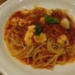 KURA - モッツァレラチーズとトマトパスタ