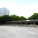 Nankou Resutohausu - 都会のオアシス、皇居外苑に位置するレストハウス