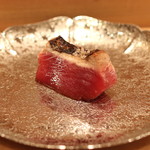 三谷 - 千葉県銚子産 鰹、Chambolle-Musigny 1er Cru "Les Sentiers" 1993 と共に　(2015/05)