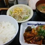 松屋 - 鶏の甘辛味噌炒め定食６３０円、豚汁変更１８０円(201506)