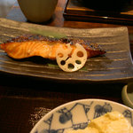小割烹 おはし 日本橋店 - 西京味噌漬け焼き魚(鮭)