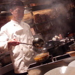 東京チャイニーズ 一凛 - 白い麻婆豆腐　パフォーマンス中