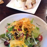 ガーデン＆クラフツ カフェ - 【New!】ガーデンサラダ（パン付）