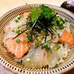 ゆたか - 海鮮丼　ピリ辛中華ダレ付き