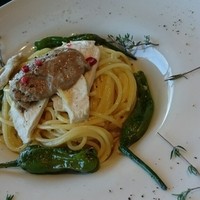 IL PINOLO SKY TERRACE 横浜 - 薩摩若軍鶏とししとうのペペロンチーノ