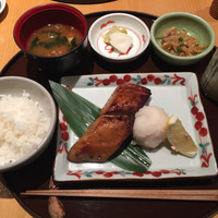 伊豆の旬 やんも 丸の内店 - 