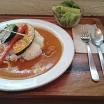 クオークプラスグルニエ - 野菜とポークの特製カレー