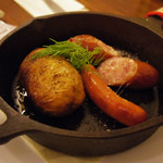 ギリギリソーセージとハッセルバックポテ爺 990円 （2015/04）