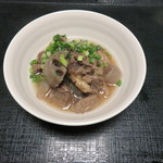 うどん処　だし○ - 牛すじ煮込み
