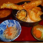 Shikinogochisousakazuki - 穴子1本野菜天丼750円