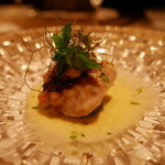 ラ・グランターブル ドゥ キタムラ - 2015/6　知多半島沖から届いた新鮮魚・天然鯛のポワレ　渥美半島産・花ズッキーニのファルシーを添えて