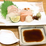 いし川 - お造り４種盛りは塩と醤油で☆♪