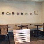 koji - 白を基調に清楚なイメージ