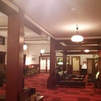 万平ホテル メインダイニングルーム - 赴きあるロビー