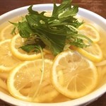 讃岐うどん 今雪 - 大阪好っきゃ麺 今雪さんひやひや檸檬うどん！
                                出汁がきいててレモンのさっぱり感たまりません！