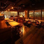 PIZZERIA CANTERA - メインフロア：人気高まる明治神宮前エリアで、パーティーやウェディング２次会貸切も◎ 