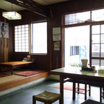 手打十段 うどんバカ一代 - 小上がりもあります。（写真追加）