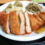 梅の家 - とんかつのアップと断面