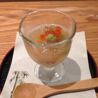 京料理 先斗町 富美家 - さっと炙った鱧の風味が湯葉の優しい味を引き立てます。