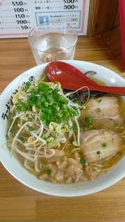 はじめ屋 - ラーメン　焦がし油入り