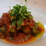 サラマンジェ ドゥ カジノ - 本日のお魚料理（黒鯛とシイラのポワレ トマトソース）