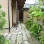 魚菜料理 縄屋 - 外観エントランス