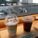 カフェ デュ モンド - 【アイスコーヒー…390円】【キャラメルオーレ…450円】2015/5