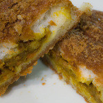 シャンテ・クレール - シェフのカレーパン（１４０円）