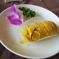 北京宮廷料理 涵梅舫 - モスラみたい。