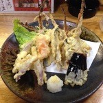 Ajidokoro Shuu - 小イワシ天：骨も食べやすいようにむき身状態で揚げてある