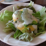 サラダにもゴーヤが