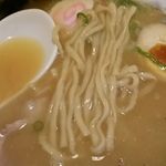 はまんど - 国産小麦ハルヨコイを使用した完熟多加水の平打ち麺はコシが強く讃岐ラーメンの名にふさわしい！