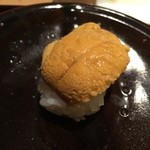 鮨 田なべ - 馬糞雲丹の握り