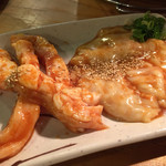 炭火焼肉ホルモン 徳臓 - 2015.6. サンドミノ　ハーフ（左、\290+外税）　テッチャン　ハーフ（\240＋外税）