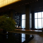 ザ・ラウンジ byアマン - 窓側にデイベット席とテーブル席♪