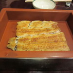 五代目 野田岩 銀座 - 志ら焼　2800円　綺麗な焼き加減　これも保温容器で提供