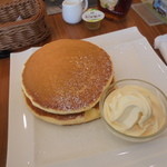 大江ノ郷自然牧場　ココガーデン - アイスとパンケーキ