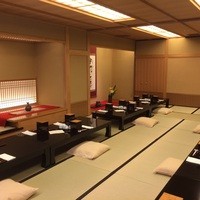 浅草むぎとろ 本店 - ３階の大広間のお座敷