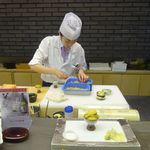 善すし　젠스시 - ミニウニ丼完成