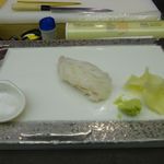 善すし　젠스시 - 大型の甘エビ　食べやすく包丁でひらいてあります。