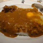 インデアンカレー - 見えませんが、大盛り、全卵の目玉（卵二個）です。