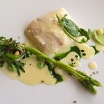 エスキス - 平目/蕪/アスパラ/ソバージュ〜枝豆/松の実/グリンピースソース〜