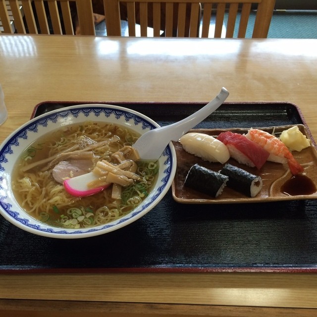 鮨 中華料理 みなと - 石巻（寿司）の写真