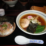 味処 むさし野 - 中華そば（７８０円）、季節のごはん（３００円）