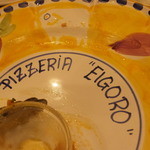 ピッツェリア　エイゴロ　伊予三島 - エイゴロウさんのロゴ入りのお皿が素敵