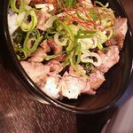 キラメキノトリ - ミニチャーシュー丼
