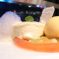 ブラッスリー ポール・ボキューズ 大丸東京 - ≪'15/06/22撮影≫デザートセット 1026円 の白ワインのバヴァロア カンパリ＆グレープフルーツのジュレと彩りフルーツ マンダリンのソルベ